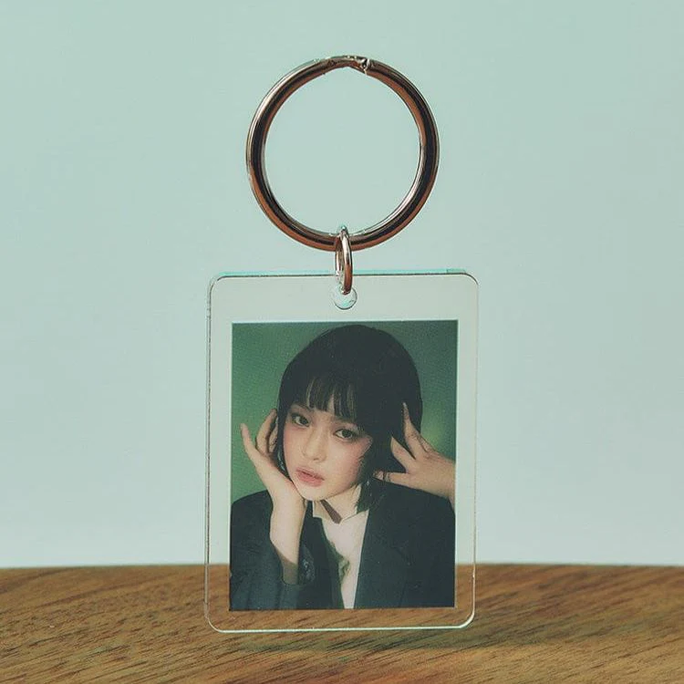 NewJeans - Acrylic Photo Keyring [How Sweet Official MD] - Image 3