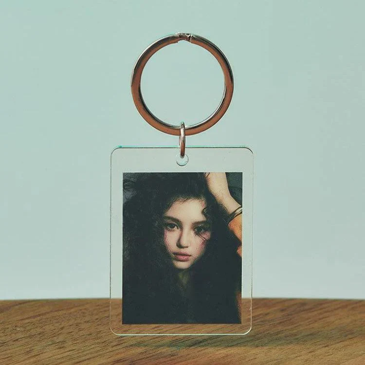 NewJeans - Acrylic Photo Keyring [How Sweet Official MD] - Image 4